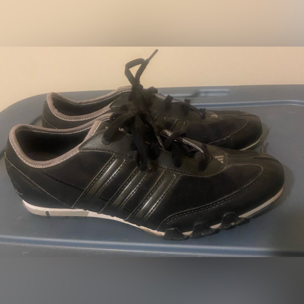 Adidas Amala Running shoes - Size 6.5 - new